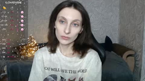 Snapshot of effy_gray chatting on October 4, 12:27 am Anna online show from October 4, 12:27 am