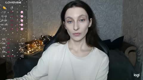 Snapshot of effy_gray chatting on September 12, 1:28 am Anna online show from September 12, 1:28 am