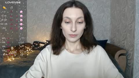 Snapshot of effy_gray chatting on October 9, 5:33 am Anna online show from October 9, 5:33 am