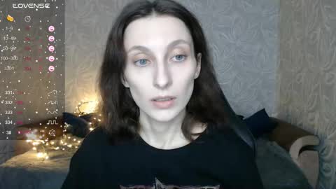 Snapshot of effy_gray chatting on October 6, 5:46 am Anna online show from October 6, 5:46 am