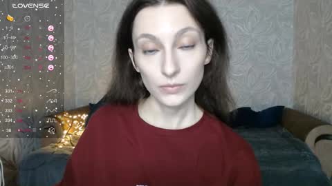 Snapshot of effy_gray chatting on October 12, 6:05 am Anna online show from October 12, 6:05 am