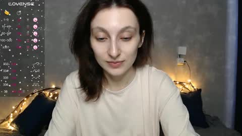 Snapshot of effy_gray chatting on February 25, 6:25 am Anna online show from February 25, 6:25 am