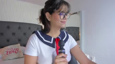 Snapshot of effystonnem chatting on February 27, 7:37 pm  E F F Y  online show from February 27, 7:37 pm