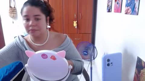 eimy_saenzz online show from January 10, 10:58 pm