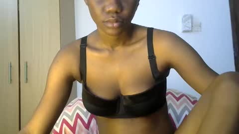 petite online show from March 8, 9:57 am