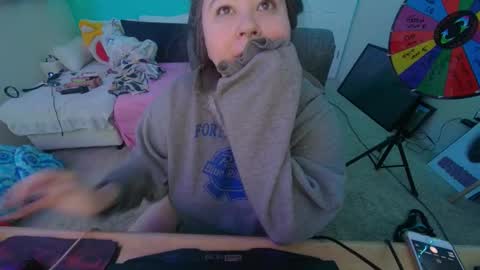 electrifiedlove_ online show from January 5, 6:11 pm