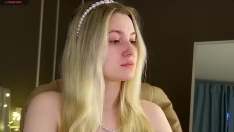 Elina online show from March 8, 1:04 am