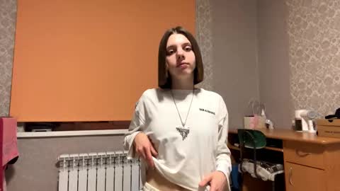 Elisa online show from October 21, 6:12 pm