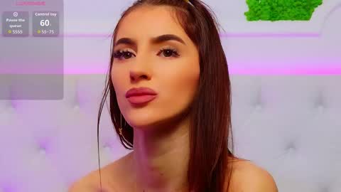 ElisaCharm online show from January 10, 5:45 am