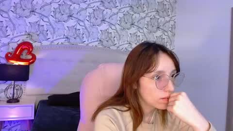 Eliza online show from March 4, 7:11 pm