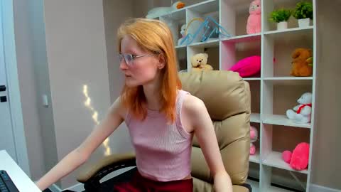 Snapshot of elizabeth_harpper chatting on March 12, 8:19 am Elizabeth online show from March 12, 8:19 am