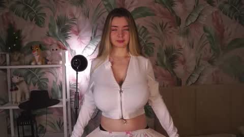 Elizabeth online show from January 15, 6:47 pm