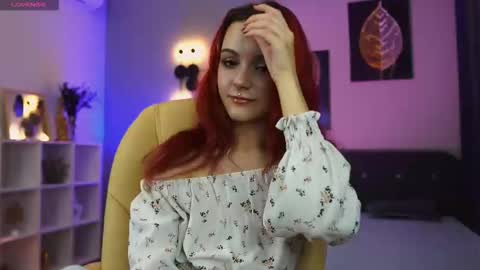 Snapshot of elizabethmilller_ chatting on October 23, 10:27 pm Elizabet online show from October 23, 10:27 pm