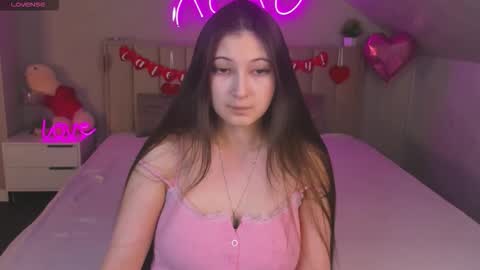 Ella online show from February 21, 9:21 am