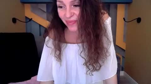 EllaLongs online show from February 21, 12:50 pm