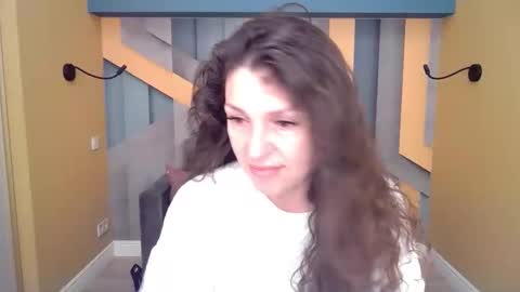 EllaLongs online show from February 14, 12:29 pm