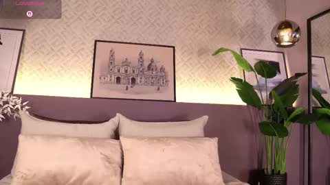 Elle Diane online show from December 17, 12:16 am