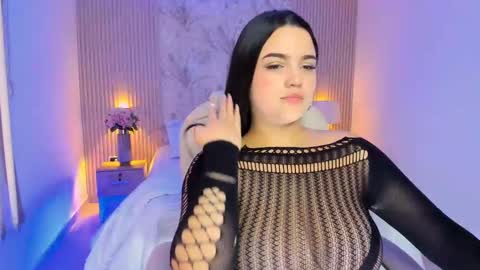 Ellie  online show from October 15, 8:22 pm