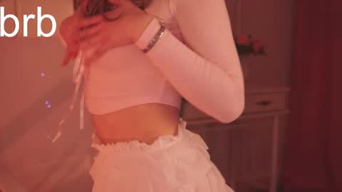 elliecutes online show from November 1, 11:58 am