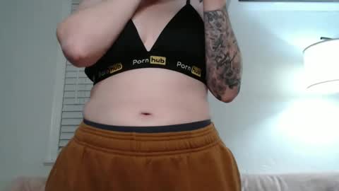 Ellie Rowyn online show from October 9, 2:59 am