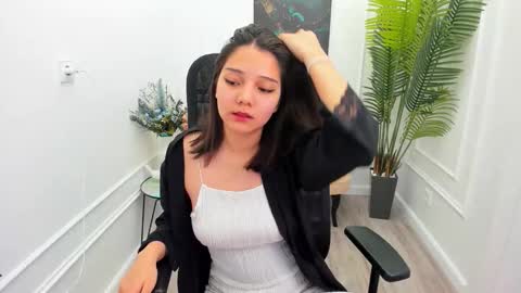 Snapshot of ellievensda chatting on October 3, 8:36 pm ellievensda online show from October 3, 8:36 pm