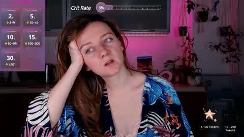 Snapshot of elly_helly chatting on December 8, 8:04 pm elly_helly online show from December 8, 8:04 pm