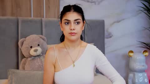 Elly online show from November 9, 1:29 pm