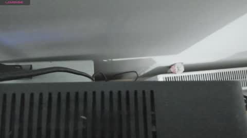 Snapshot of ellyslimdoll chatting on December 9, 6:46 pm ellslimdoll online show from December 9, 6:46 pm