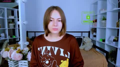 elma_lily online show from November 17, 7:09 am