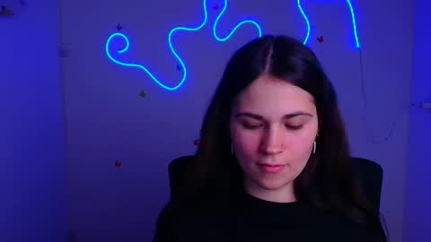 Elsa online show from March 6, 8:27 pm