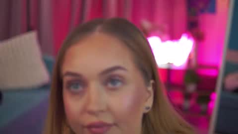 Elyssa online show from February 23, 8:08 pm