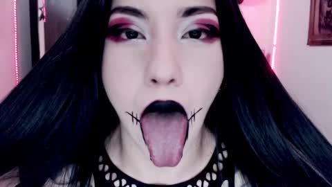 Emerald Black online show from October 30, 6:27 am