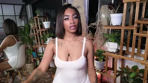 anyelii  online show from December 14, 1:06 am