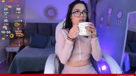 Esmeralda online show from February 3, 12:21 pm