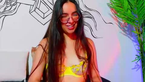 Emmily Roberts online show from February 20, 12:31 am