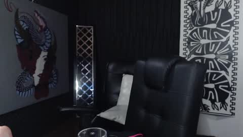 Snapshot of emiantonella_ chatting on March 10, 9:29 pm Antonella  online show from March 10, 9:29 pm