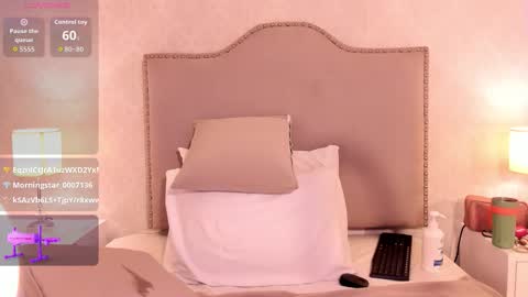 EMILY ROBERTS online show from October 4, 4:51 am