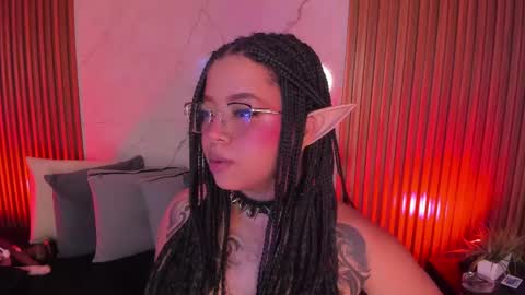   online show from March 6, 10:15 pm