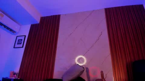   online show from November 8, 1:32 am