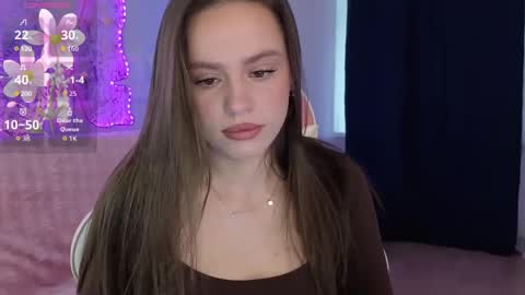 Emillias online show from September 29, 8:08 am