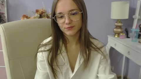 Emilly online show from February 20, 8:16 am