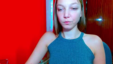 Emilly online show from December 19, 10:29 am