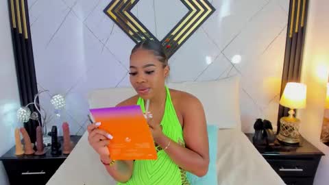 Emilly online show from November 15, 12:39 pm