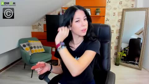 EmillyTaylor online show from February 10, 4:41 am