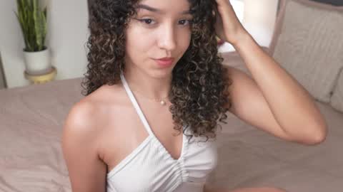 Juliana online show from December 30, 1:04 am