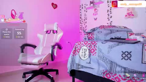 Snapshot of emily_restrepoo chatting on September 25, 6:34 am Emily online show from September 25, 6:34 am