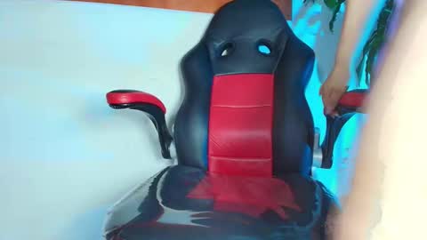 Emily Trujillo online show from February 24, 6:39 pm