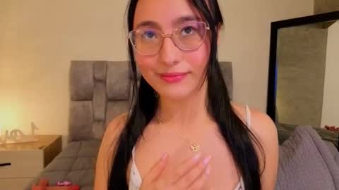 emily_vermont online show from February 18, 3:05 am