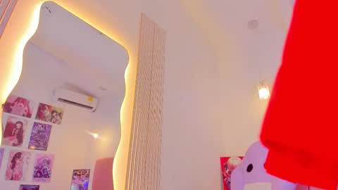 emily_walker4 online show from February 10, 5:32 am