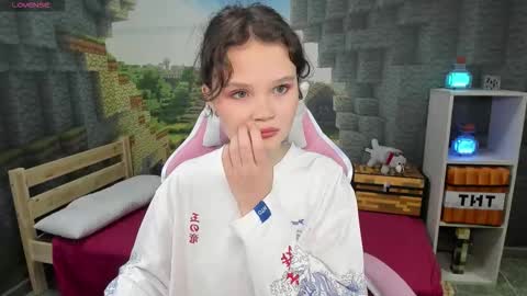 Snapshot of emilychaves chatting on September 22, 11:03 pm Emilyhaves online show from September 22, 11:03 pm